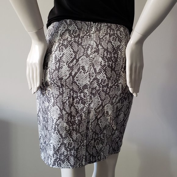 RW & Co. - Snake Print Pencil City Skirt - Size 2 - Picture 5 of 8